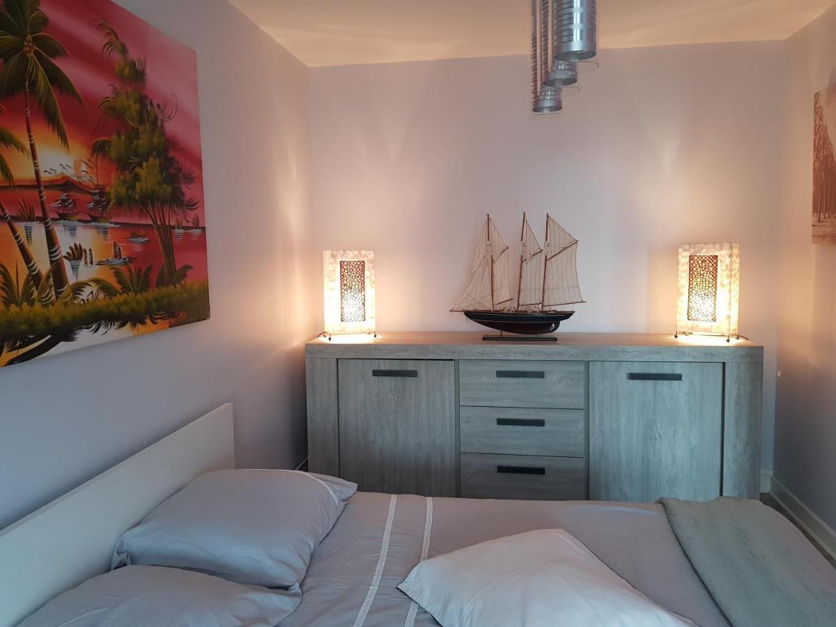 Chambres A Louer Dans Appartement Balcon - Wifi - Parking Gratuit Nevers Room photo